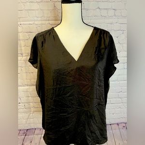Short sleeved black shirt